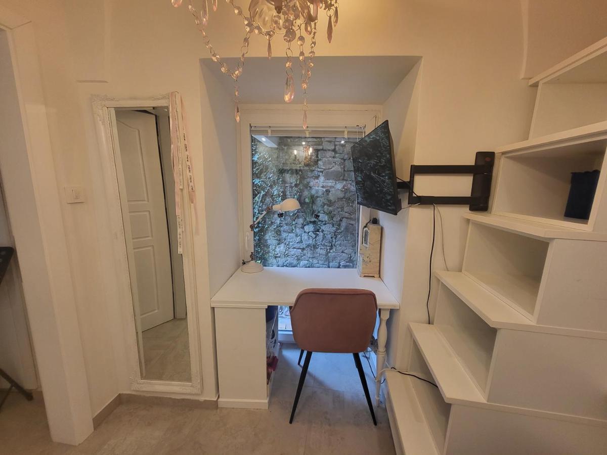 Vintage Apartment In The City Centre Old Town Ljubljana Exterior photo